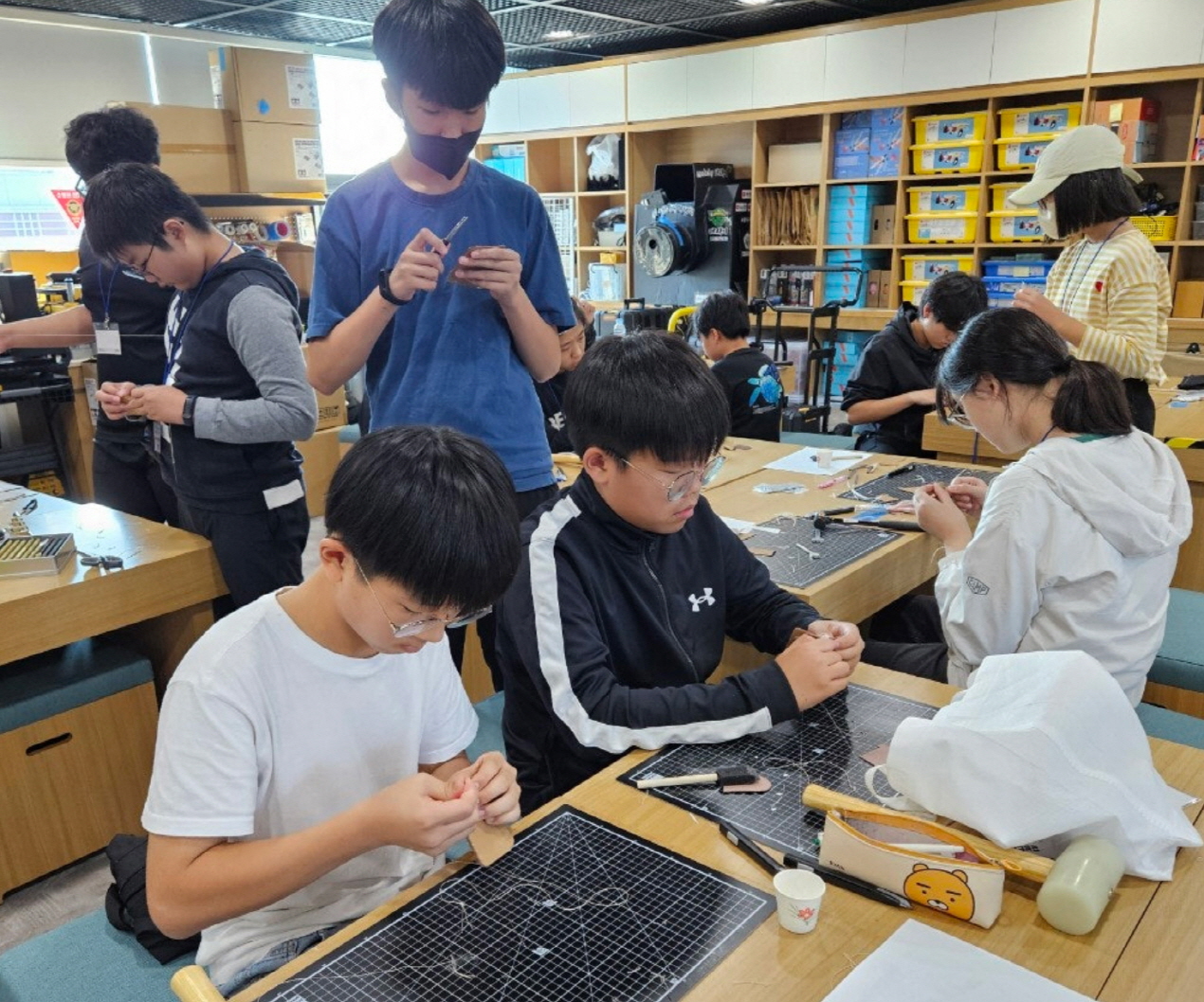 고급반 가죽공예. <사진=경주과학발명교육센터>