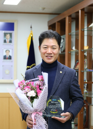 윤병길 경주시의회 의장, ‘2019글로벌크라운대상’