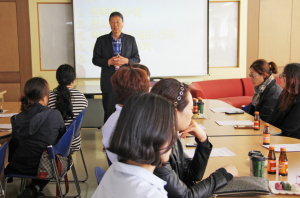 엄마 아빠가 학교에서 책 읽어줘요