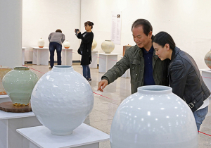 [2019 경주세계문화엑스포] 경상북도 도예 명인들의 작품 한자리에...