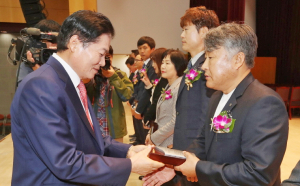 안강농협 이광운 팀장, 이달의 농협인상 수상