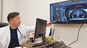 강남 자생한방병원 이상운 원장-‘감동 주는 의사’가 소신···,‘비수술 척추치료계의 명의’