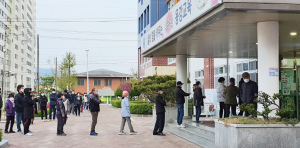 일부 투표소 일회용 비닐장갑 배부 없이 진행