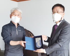 경북남부보훈지청, 국가유공자 명패 달아드리기 실시