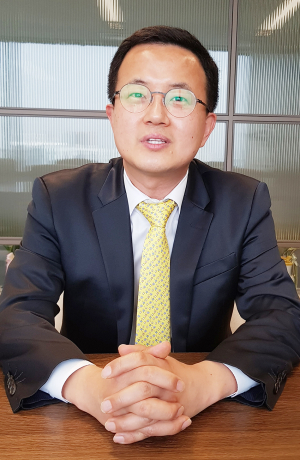 전자공학에 법학까지 전공한 지적재산권(IP) 분야 김태권 변호사