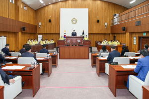 시내버스 정책심의위 구성 조례안 보류 이틀 만에 ‘수정 가결’