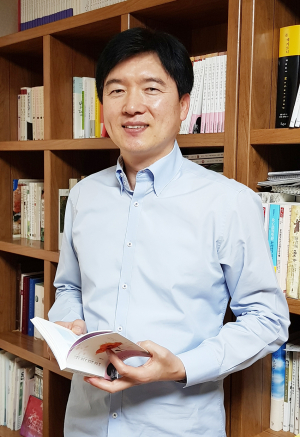 강원석 시인 & 가수 조성모, ‘달빛경주’ 전격발표