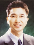 How about 향아설위 (向我設位) 제례법