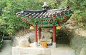 청와대불상 ‘경주 방형대좌 석조여래좌상’, 언제 제자리 찾나?