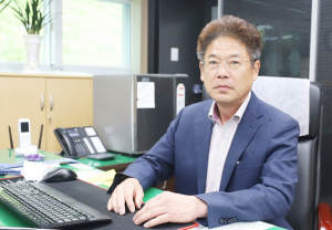 [인터뷰] 월성중 권종훈 교장 “학생들의 꿈을 펼칠 수 있도록 힘쓰겠다”