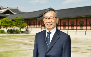제31대 문화재위원장에 위촉된 강봉원 경주대 특임교수-“현장경험 토대로 맡은 바 임무 잘 수행하겠다”
