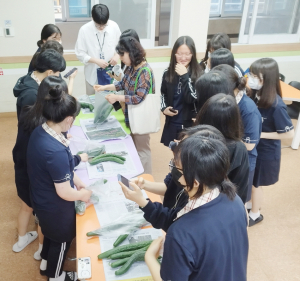 선덕여고, 신토불이 농산물 나눔장터 열어