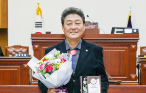 이동협 부의장, 경상북도 의정봉사대상 수상
