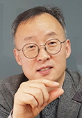 11월과 12월, 신라문학과 현대문학의 상봉기