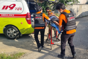 사회복지사 안부전화로 의식불명 홀몸노인 살려