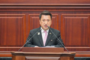 미등록 경로당 지원 위한 법적 근거 마련해야