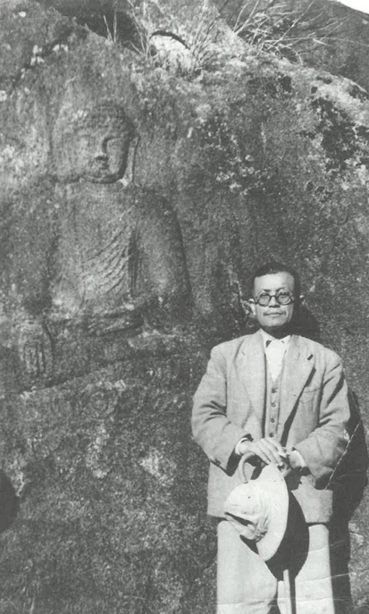 한국전쟁 중에도 남산 유적들이 걱정돼 불적들을 답사했다(1953년 용장사지).