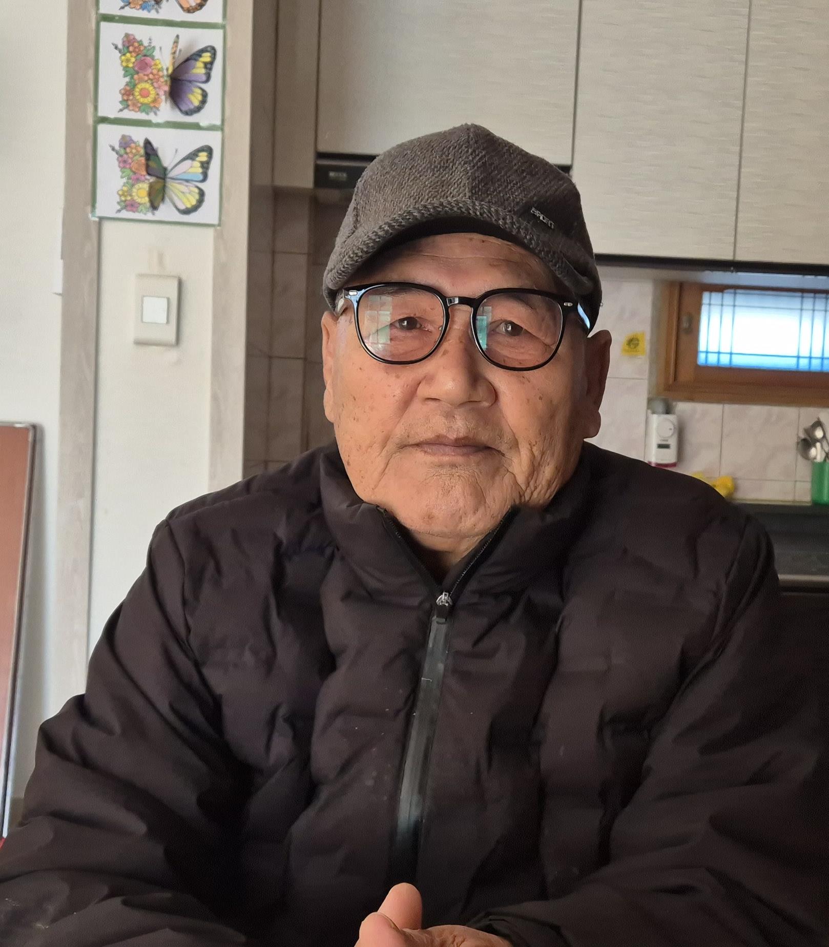 임문규 회장은 어르신 개개인의 안부를 세심히 살피며 경로당 운영의 기틀을 다졌다. 최진열 기자