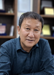 윤창희 회장. <사진=안강5리 경로당>