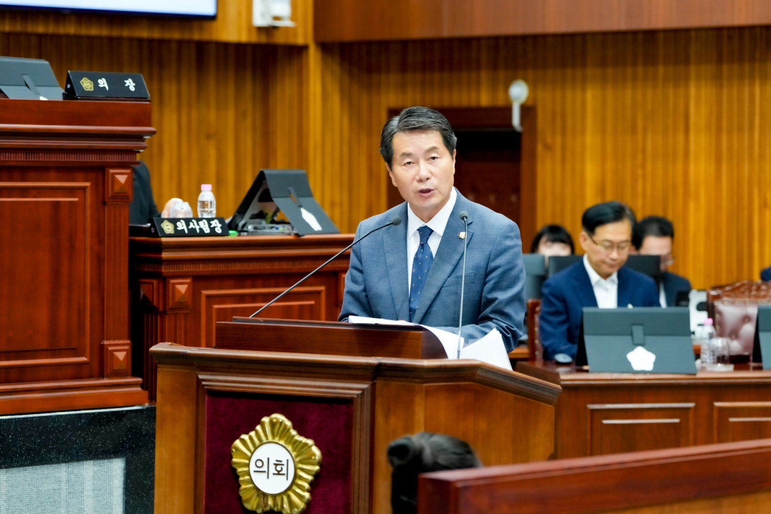 김동해 경주시의회 의원이 시정질문을 하고 있다. <사진=경주시의회>