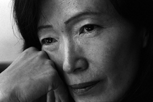 강석경 작가 신간 ‘저 절로 가는 사람’… 삶의 발소리 적요하게 들리는 무욕의 글