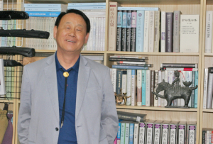 열정적 땀의 결실 ‘경주 남산’에 헌정하다