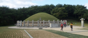 사적 제21호 ‘경주김유신묘(慶州金庾信墓)’개칭 시급