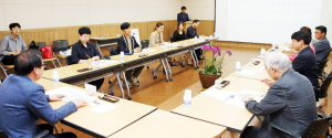 실크로드경주 도우미, 유명 디자이너 손길 입는다