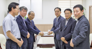경주제일교회, 다문화가정 후원 실크로드 경주 2015 행사 입장권 전달