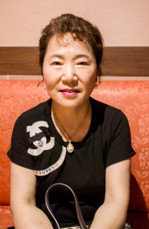 “희망과 즐거움을 사람들에게 전하고 싶어요”