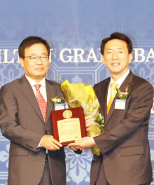 김석기 한국공항공사 사장 한국의 최고 경영인상 2년 연속 수상