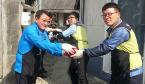 누키봉사단·감포2리 마을회 사랑의 연탄 전달