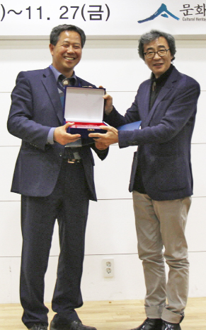 신라문화원 문화재돌봄사업단 2015 우수활동단체로 선정돼 수상