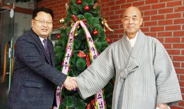 불국사 주지 종우스님, 경주제삼교회 방문해 성탄 축복