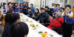 국제로타리3630지구 남경주로타리클럽, 척수장애인협회에 떡국 무료급식봉사