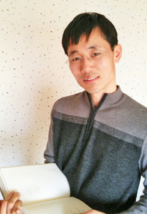 2016 시조 시인 유망주… 김영주 시조시인-매혹적인 단시조, 깊은 사유 담아 발랄하게 쓰죠