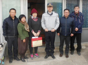 감포파출소 생활안전협의회감포파출소 생활안전협의회, 어려운 이웃에게 성금과 성품 전달