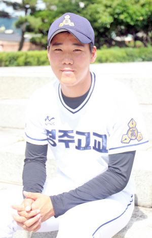 2017년 KBO 신인 1차 지명에 선발된 경주고 장지훈 선수