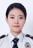 B와 D사이, C의 기로