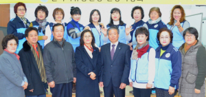 자출 안강여성회 독거노인 및 소년소녀가장돕기 일일찻집 열어