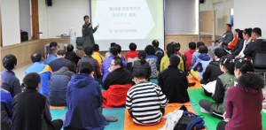 경주시선관위 경주장복에서 장애인 대상 모의투표 체험 실시