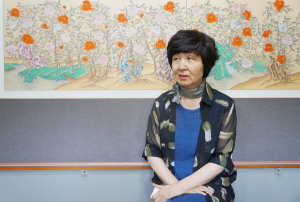 “민화의 요소 하나하나가 다 매력덩어리죠”