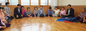 천북면 초복맞아 경로당에 수박 전달