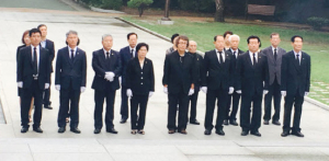 광복의 달 맞아 충혼탑 조조 참배