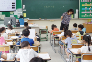 용황초, 바른 글씨 쓰기 교내 대회 개최