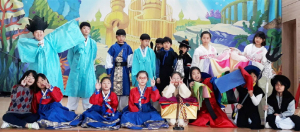 옥산초, 연극부 공연 발표 가져