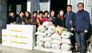 외동읍 새마을부녀회장동우회 저소득층 가정 및 경로당에 쌀·김치 전달