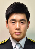 출근 중 소방관 아파트화재 초기진압