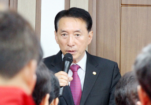 김석기 한국당 도당위원장 “공천 4월까지 완료”