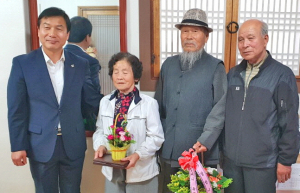 황남동 최남안 씨 ‘효행자’ 도지사 표창 수상